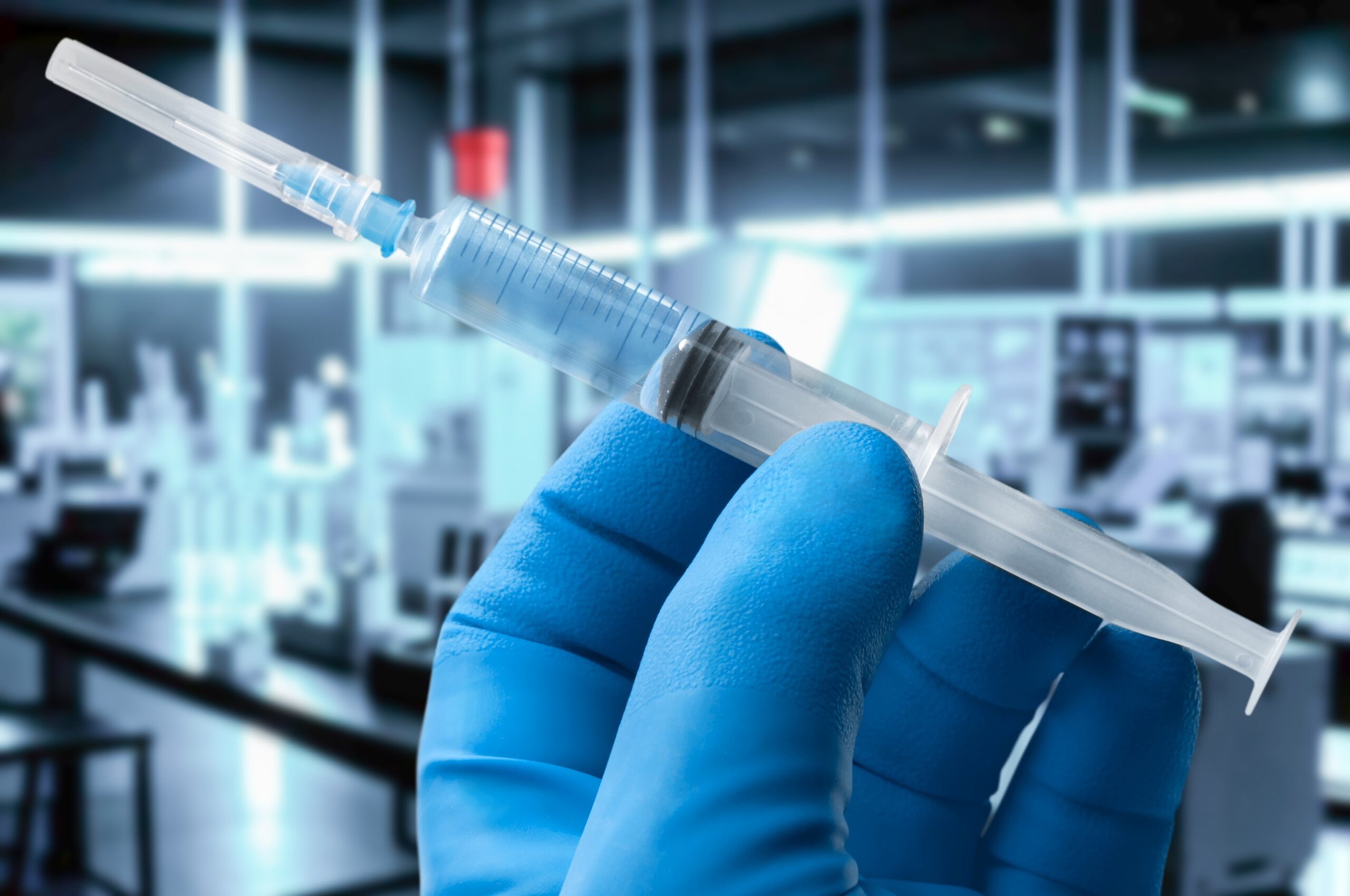 Scade numărul persoanelor vaccinate antigripal în România din cauza lipsei de stocuri în farmacii