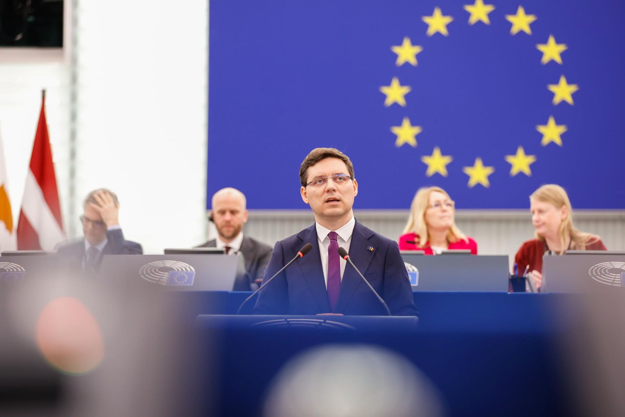 Victor Negrescu acuză PNL și USR că pregătesc justificări pentru un eventual eșec al numirii lui Siegfried Mureșan