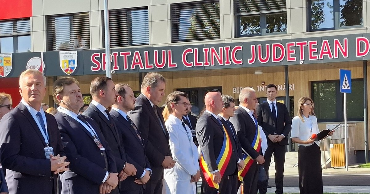 Nicușor Dan a fost huiduit la inaugurarea unui spital din Bistrița. Mesaj despre succesele României