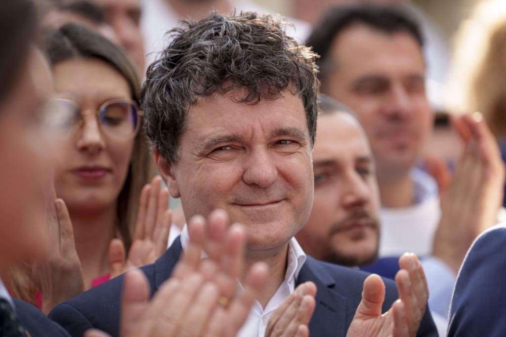 Nicușor Dan a fost huiduit la Bistrița în timpul inaugurării unui proiect major de sănătate