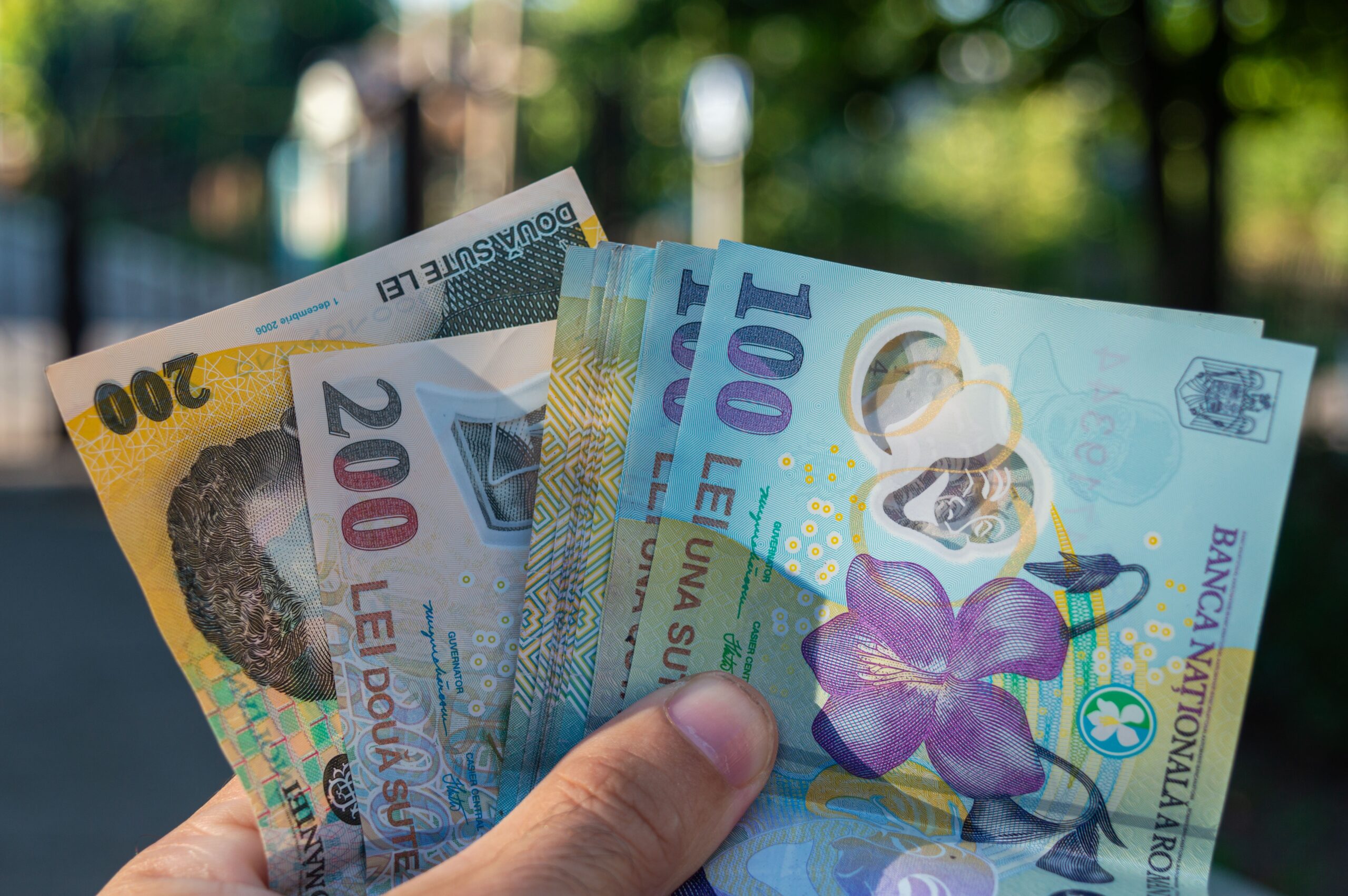 Tinerii care împlinesc 18 ani pot continua să primească alocația de stat dacă îndeplinesc anumite condiții