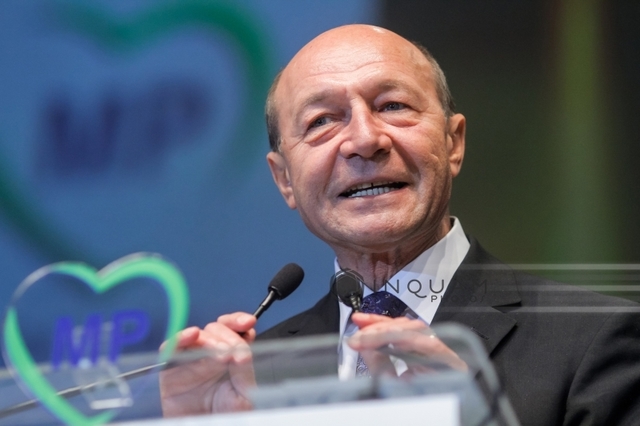 Traian Băsescu reacționează la acuzațiile lui Kelemen Hunor: Eu am desecretizat Securitatea, el își caută stăpân aici