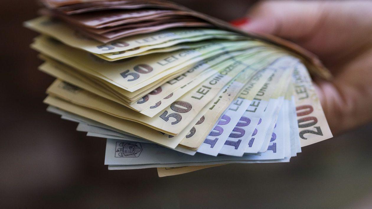 Tinerii de peste 18 ani pot continua să primească alocații dacă urmează studii