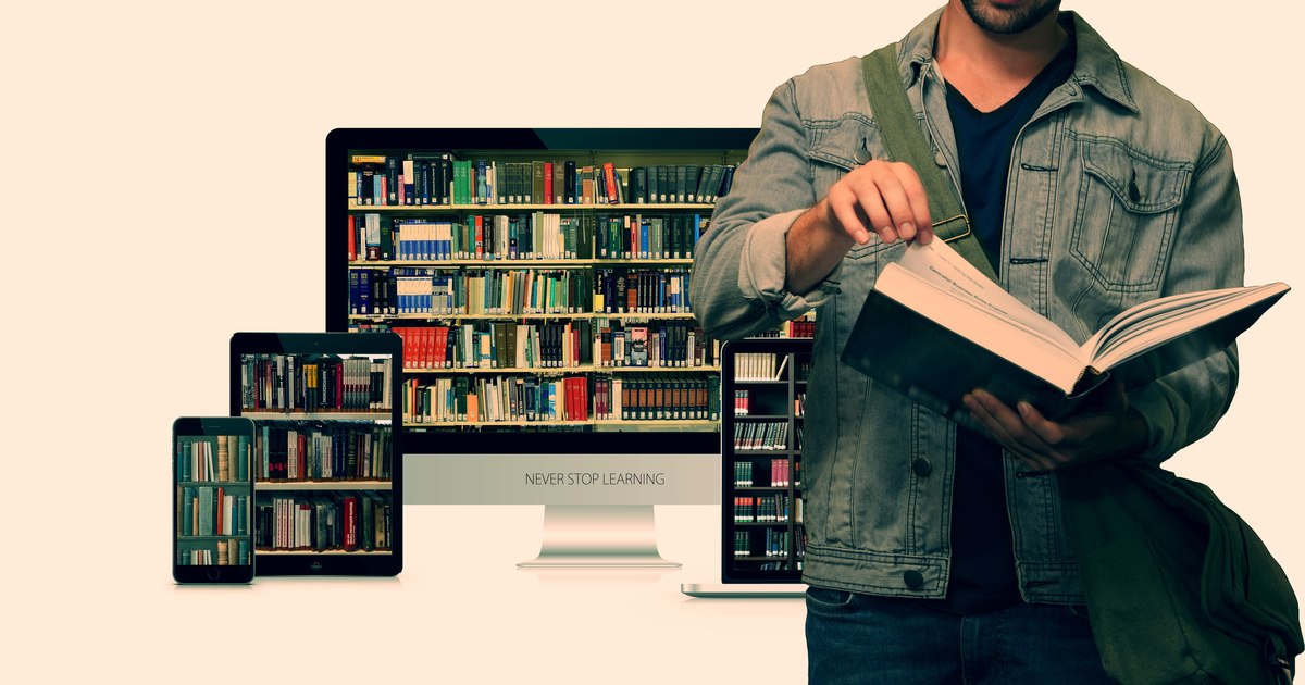 Digitalizarea educației în România: manualele digitale sunt adesea simple copii PDF, fără interactivitate reală