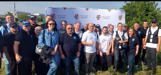 Comisarii Gărzii de Mediu au participat la curățarea malurilor lacului Pantelimon 2