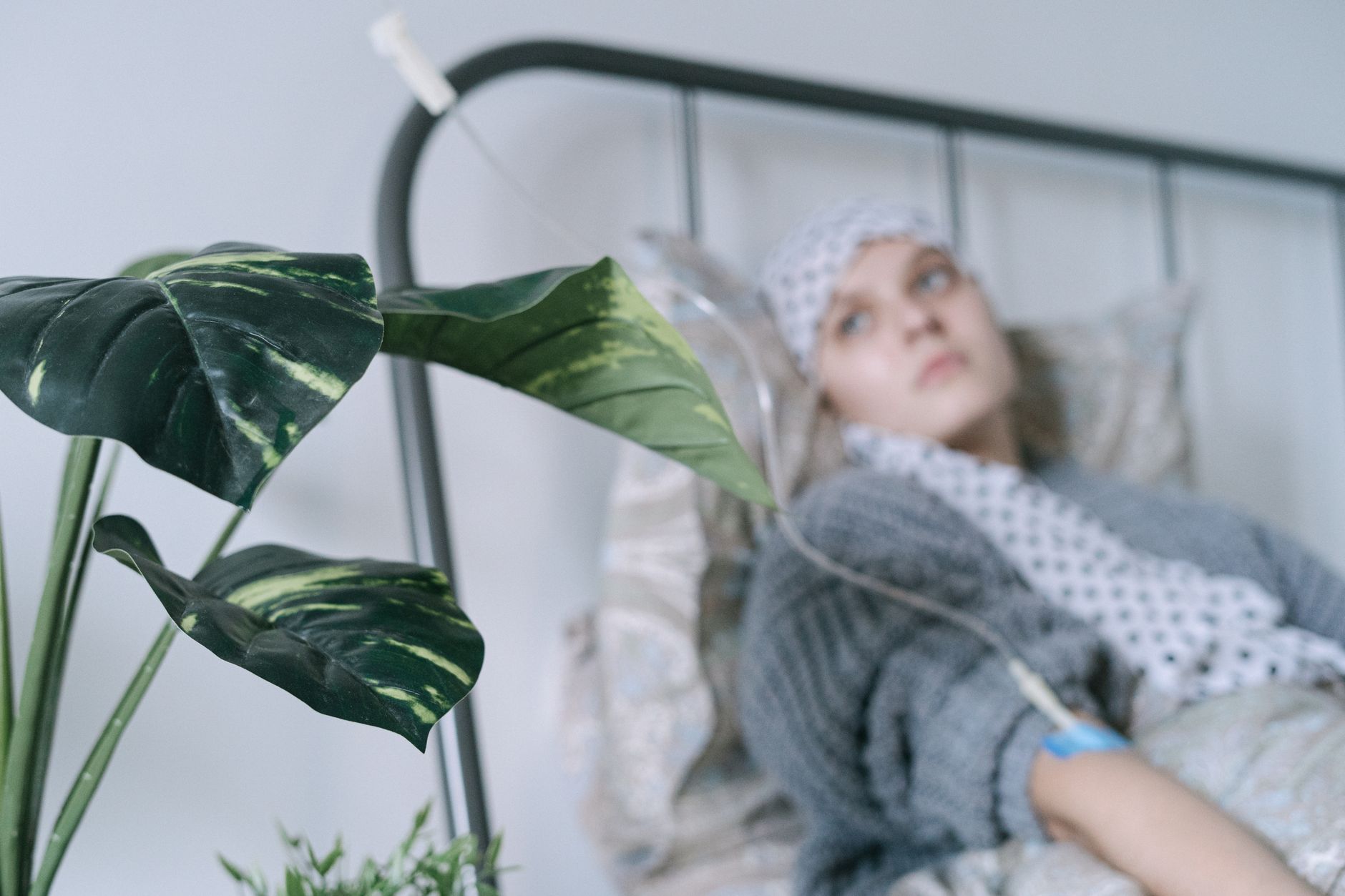 Diagnostic de cancer fals timp de 11 ani: O tânără din Marea Britanie a urmat chimioterapie inutilă
