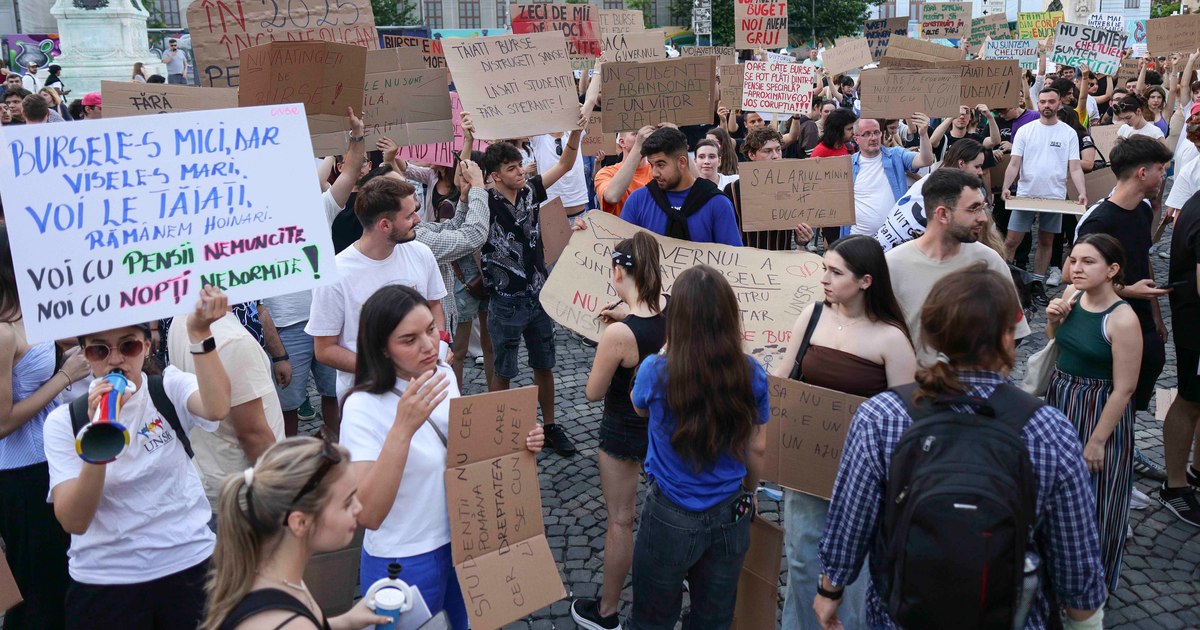 Costurile vieții de student în România: Suma minimă necesară depășește 2.000 de lei pe lună