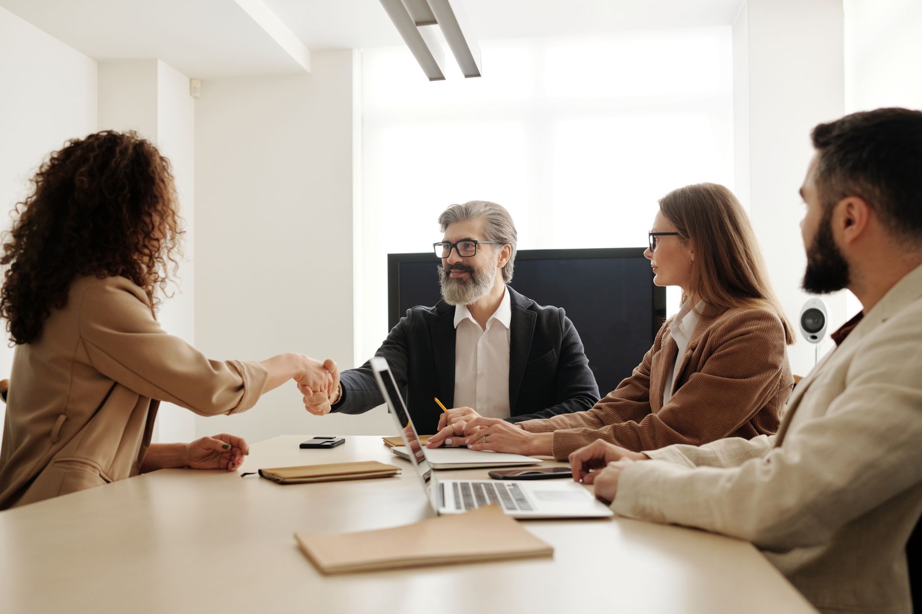 Blocajul platformei Work in Romania afectează companiile; recrutorii propun înlocuirea temporară cu personal local