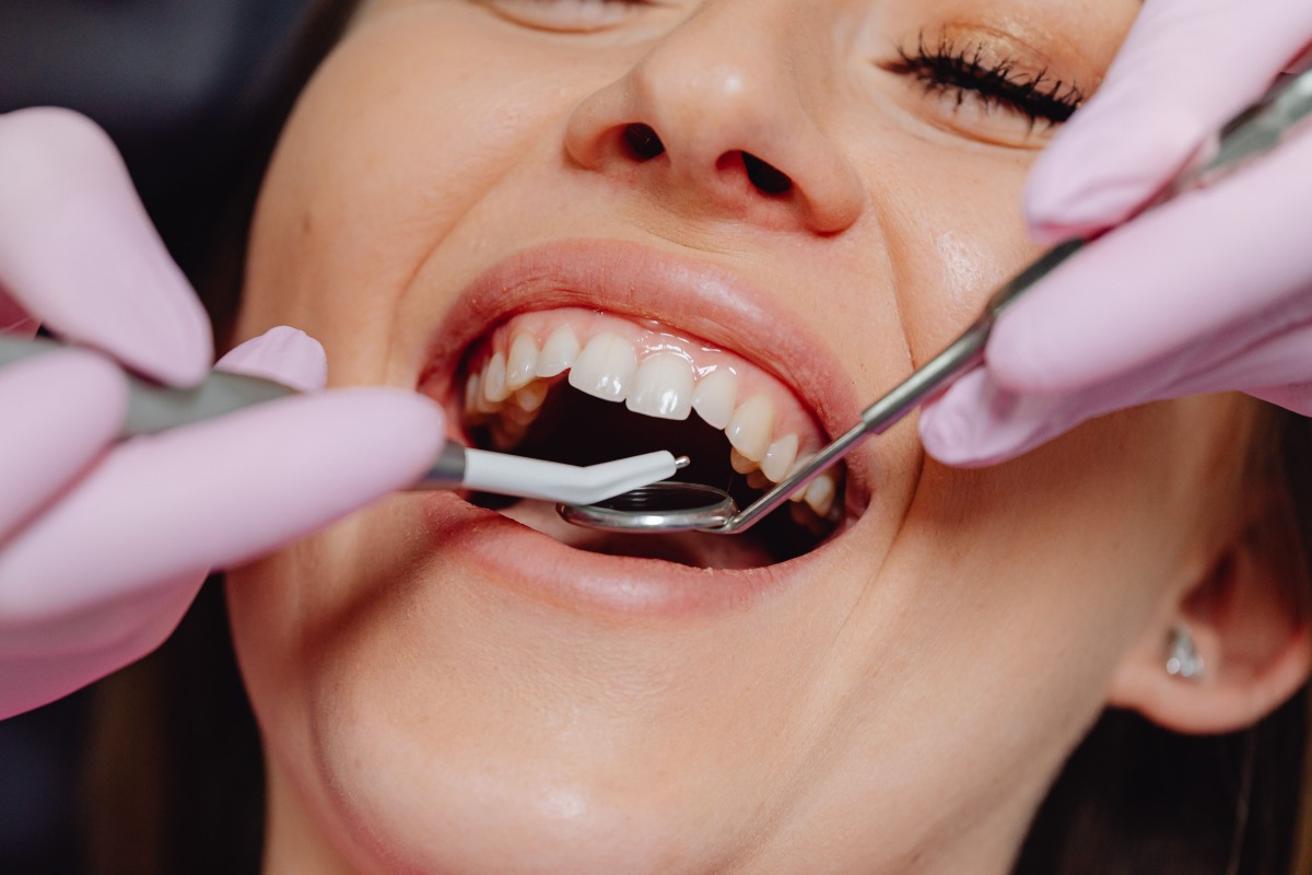 Legătura dintre sănătatea gingiilor și riscul de demență, evidențiată de un studiu din Japonia