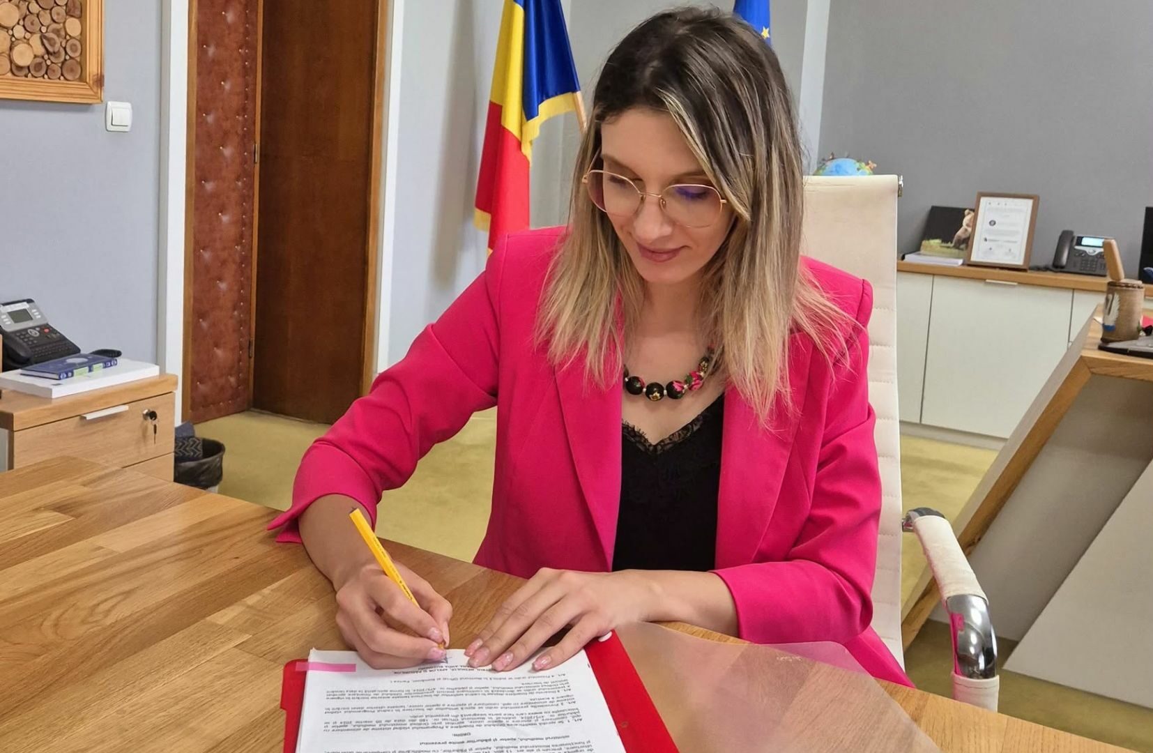 Diana Buzoianu a lansat ghidul pentru Programul de apă și canalizare de 1,5 miliarde de lei