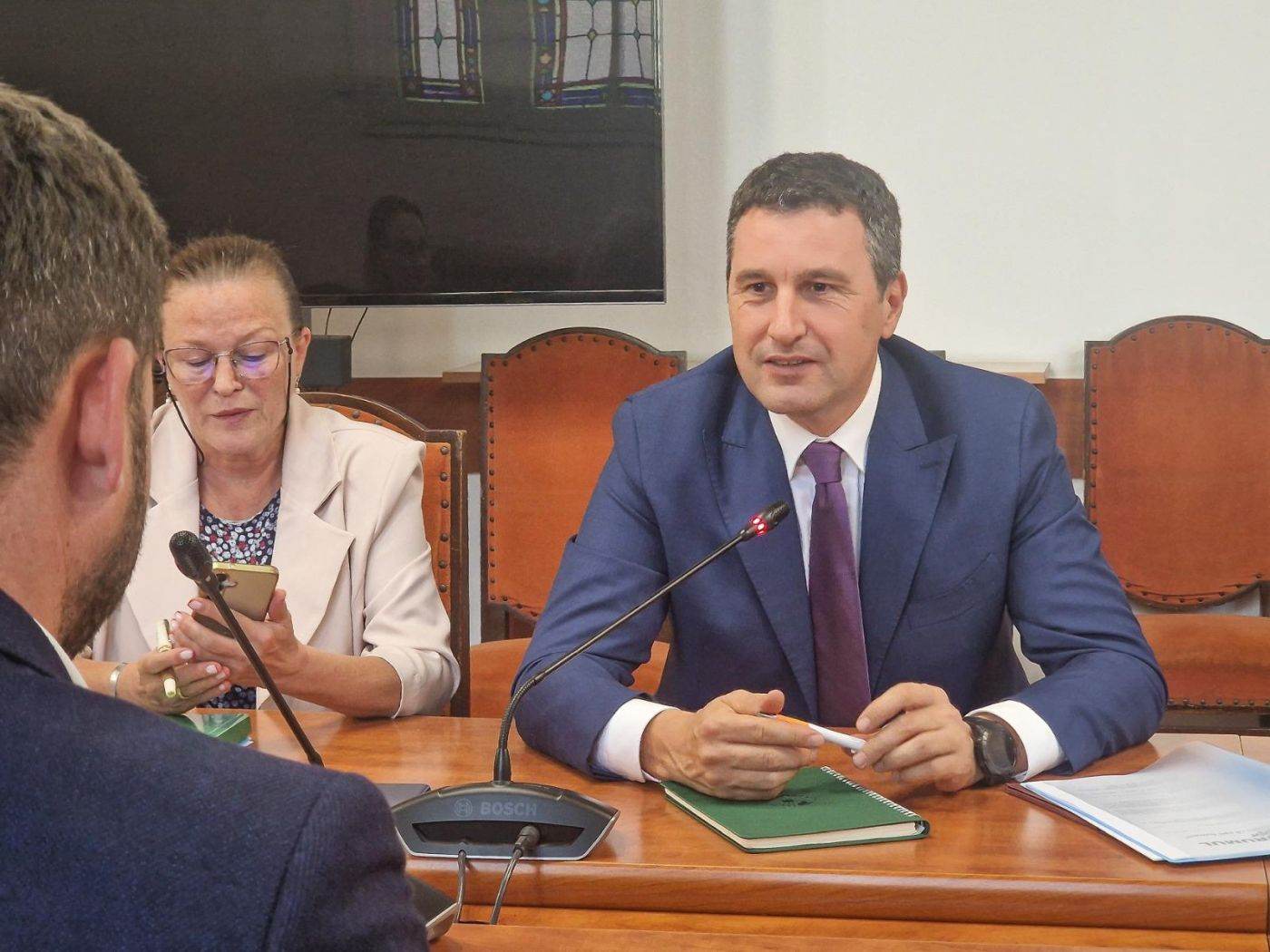Agricultura românească este în blocaj: recolta este blocată în silozuri și garnituri feroviare