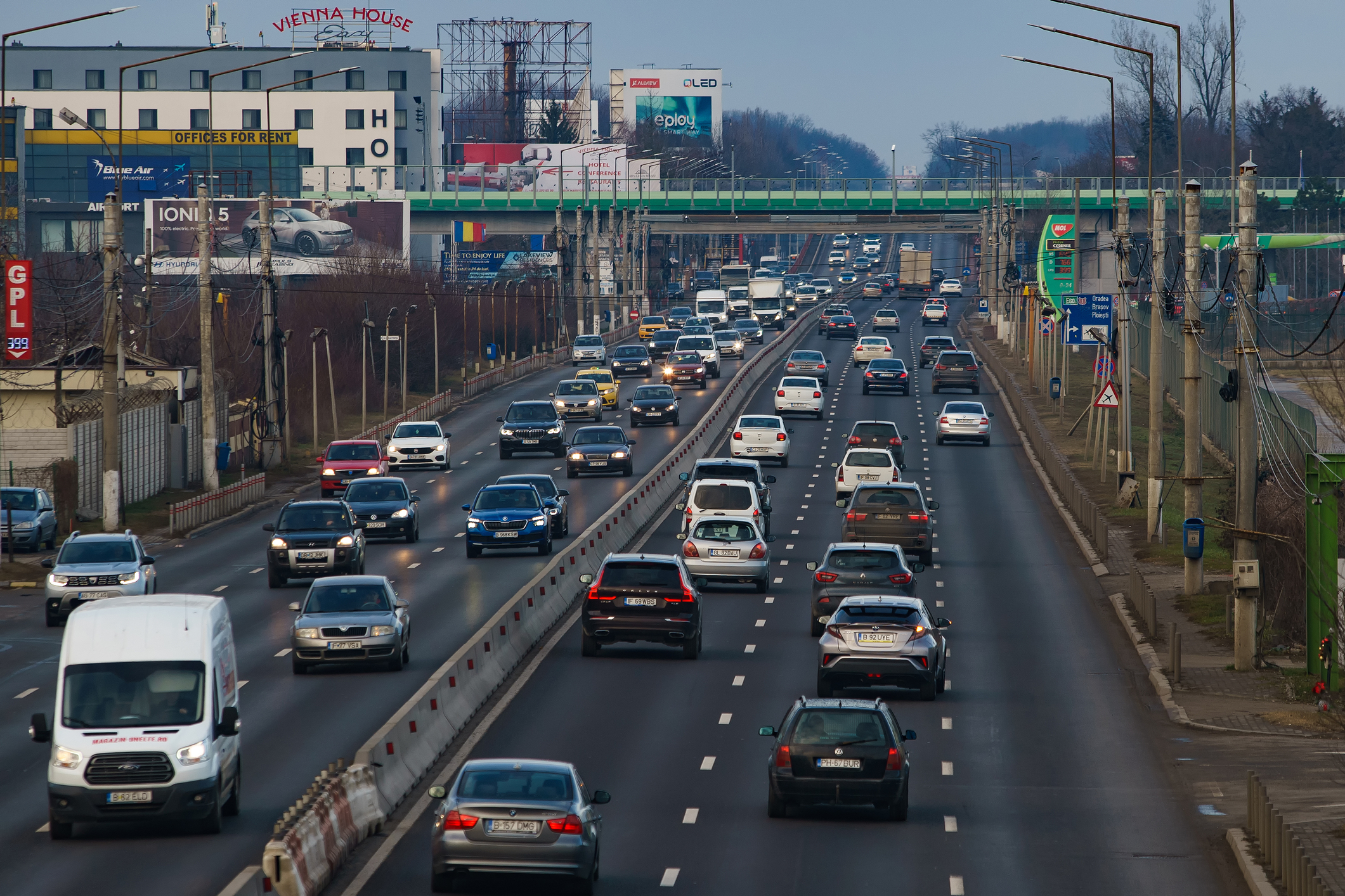 Modificări majore la rovinietă de la 1 octombrie: tarifele vor depinde de poluarea mașinii
