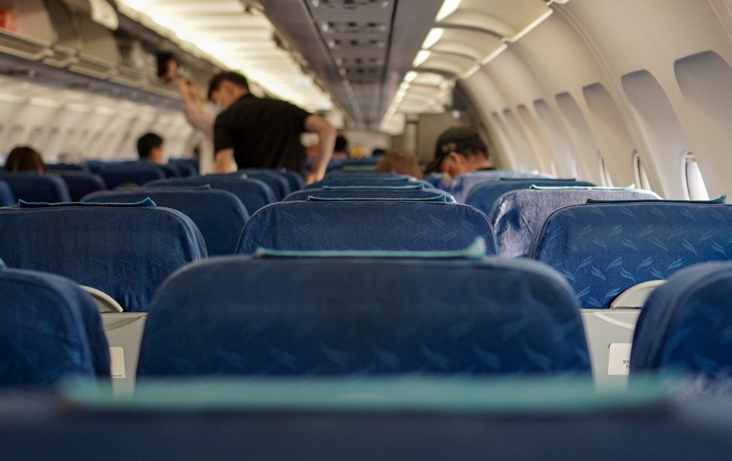 Cum poți reduce costul biletelor de avion: recomandări de la un consultant în turism
