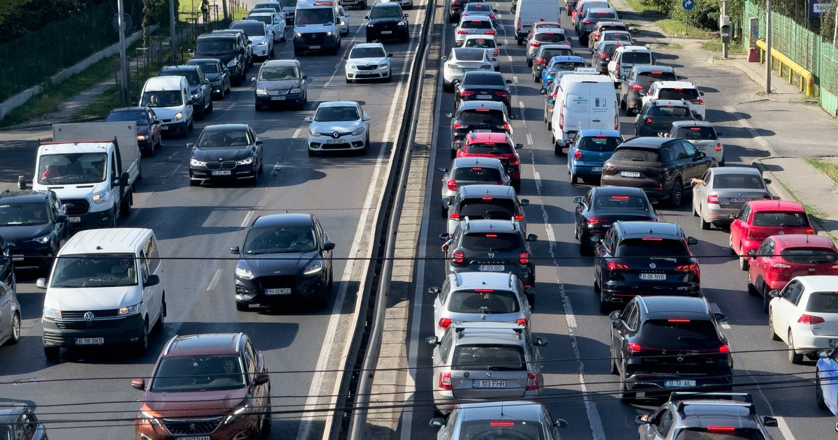 Naveta zilnică în România: angajații petrec în medie 53 de minute pe drum, în ciuda distanțelor scurte