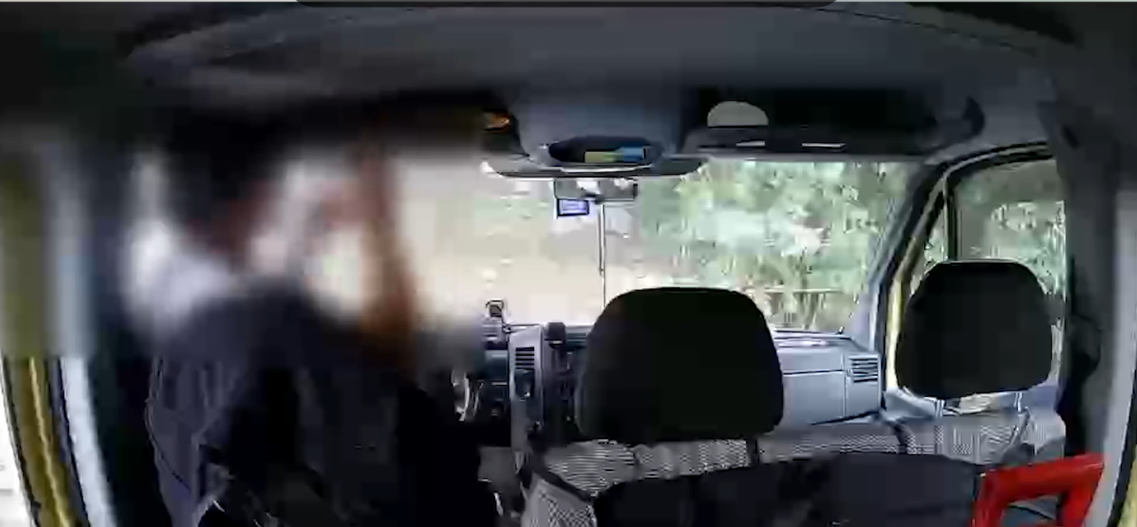 Furt surprins de camera de bord în Cluj-Napoca: Un bărbat de 55 de ani a sustras bani dintr-un portofel