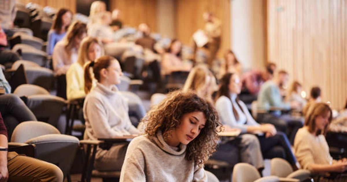 Cum influențează anii de facultate valoarea pensiei: reguli și calcule de punctaj