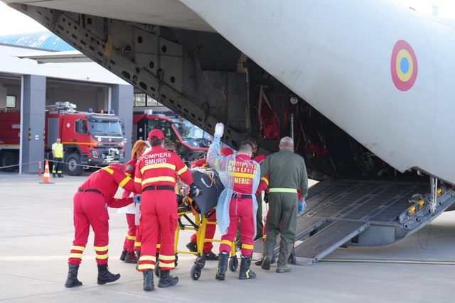 Misiune umanitară cu avionul militar C-27J Spartan: un pacient cu arsuri este transportat în Belgia