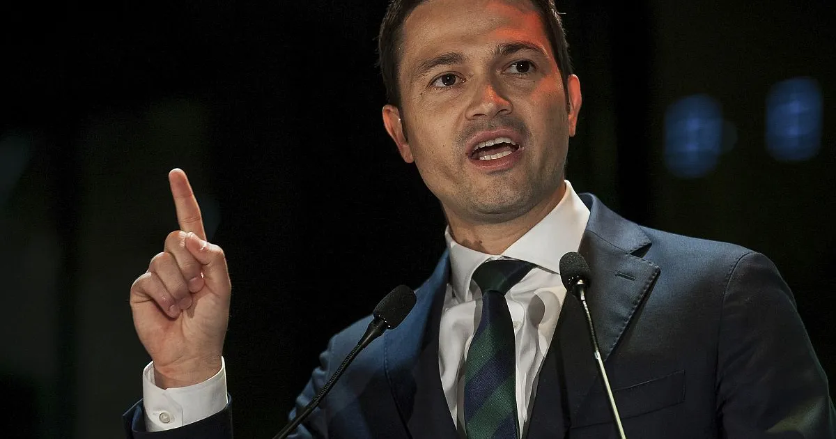 Robert Sighiartău îl atacă dur pe Sorin Grindeanu: Acuză PSD de repetarea greșelilor din era Dragnea