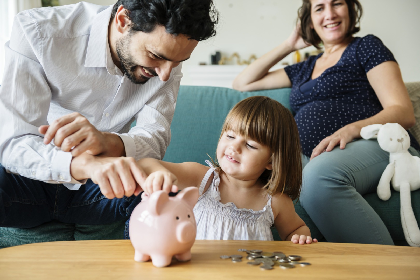 Românii au redus cheltuielile cu 3% în primul trimestru al anului 2026