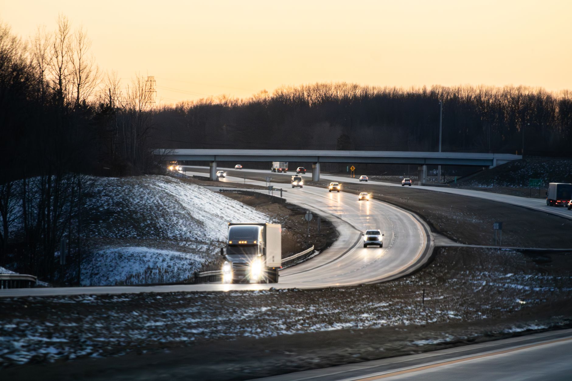 Intră în funcțiune noul sistem TollRo: cum se vor plăti rovinietele și tichetul de rută