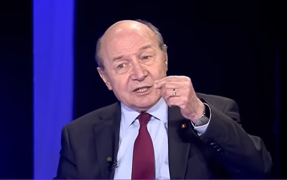 Mircea Dumitru îl acuză pe Traian Băsescu de responsabilitate morală în criza educației din România