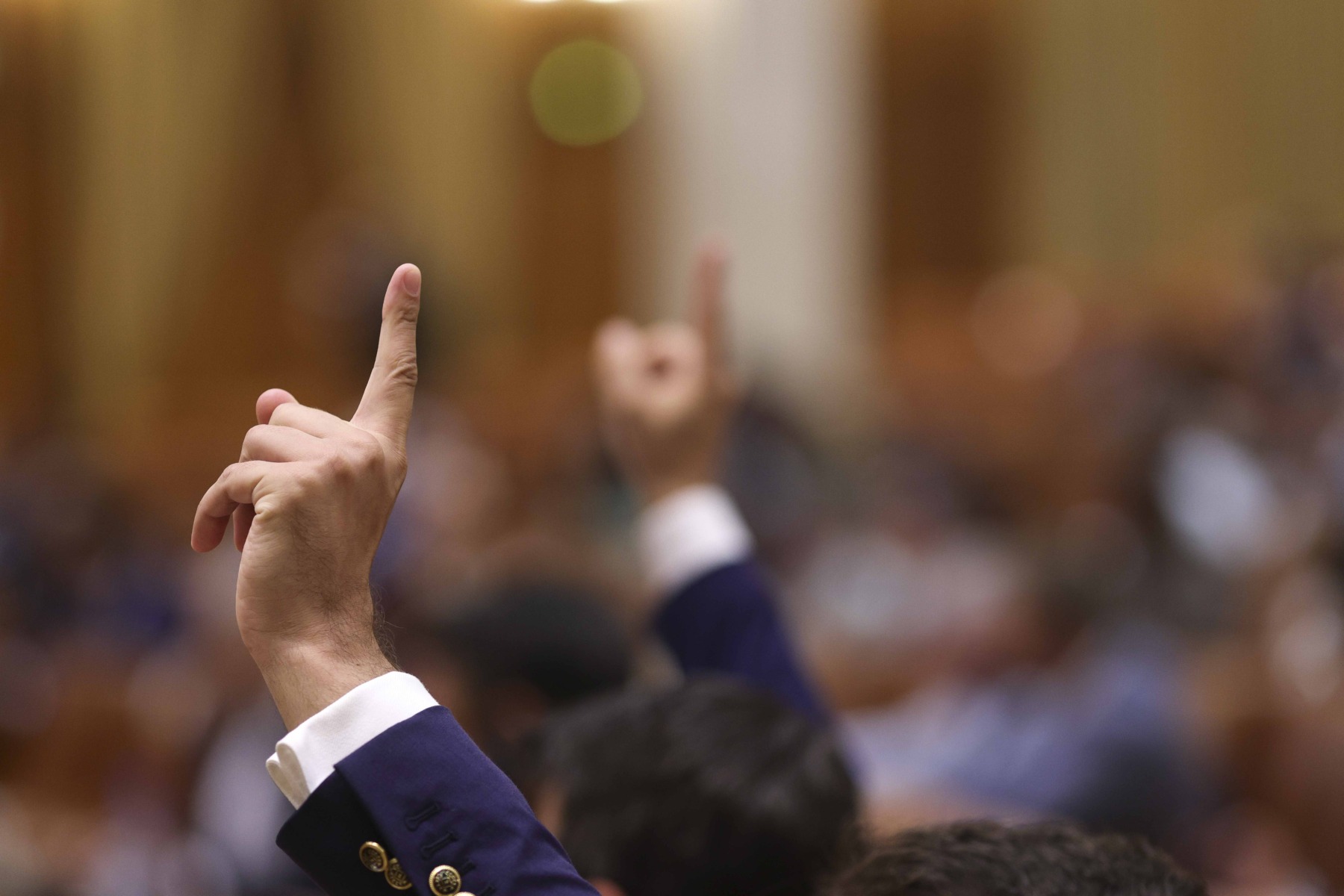 Siegfried Mureșan depune la Parlament lista de miniștri și programul de guvernare