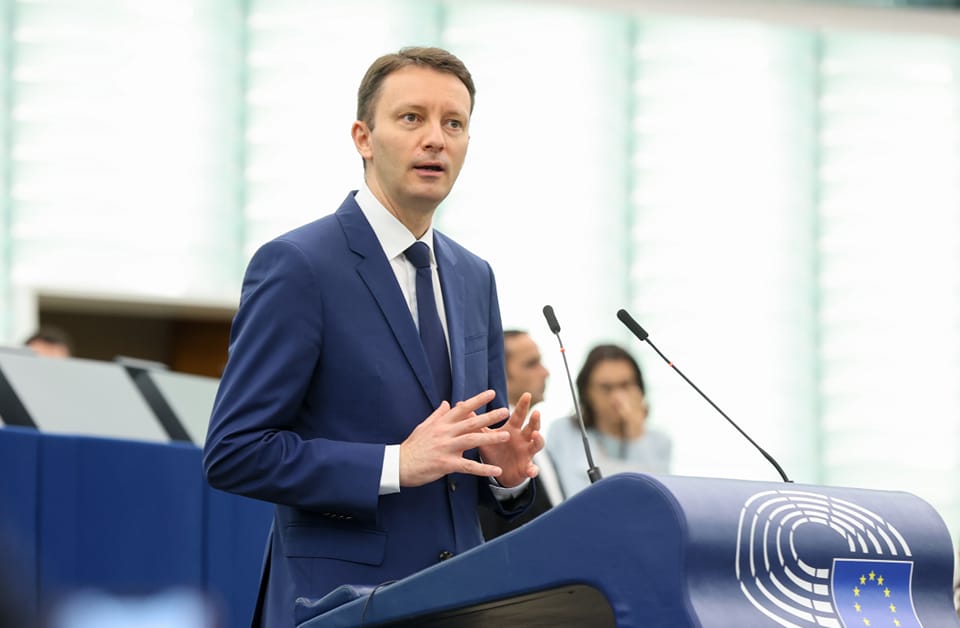 Siegfried Mureșan depune la Parlament programul de guvernare și lista cabinetului propus