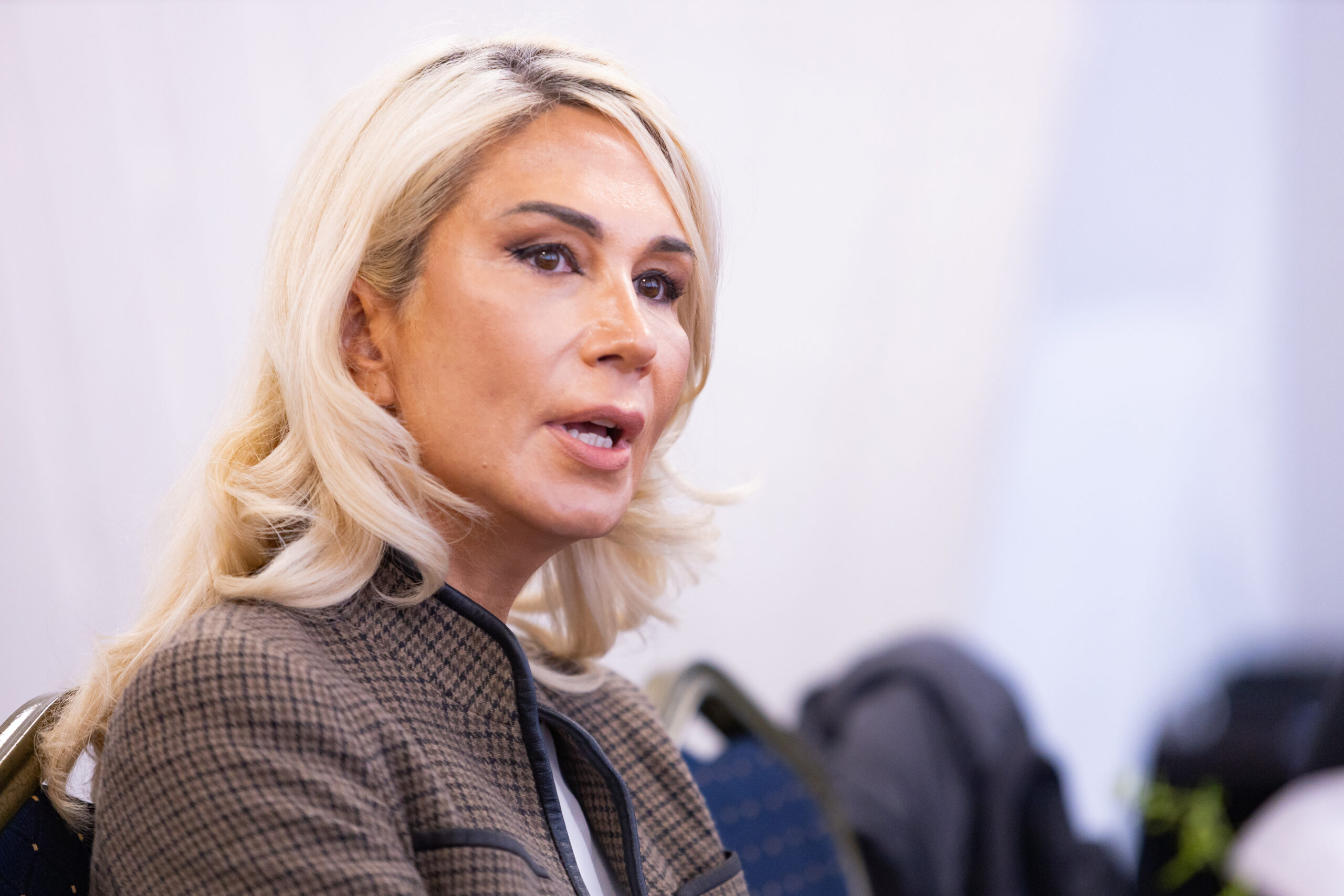 Raluca Turcan, nominalizată pentru Ministerul Muncii, propune reducerea taxelor pe salarii și reforme sociale