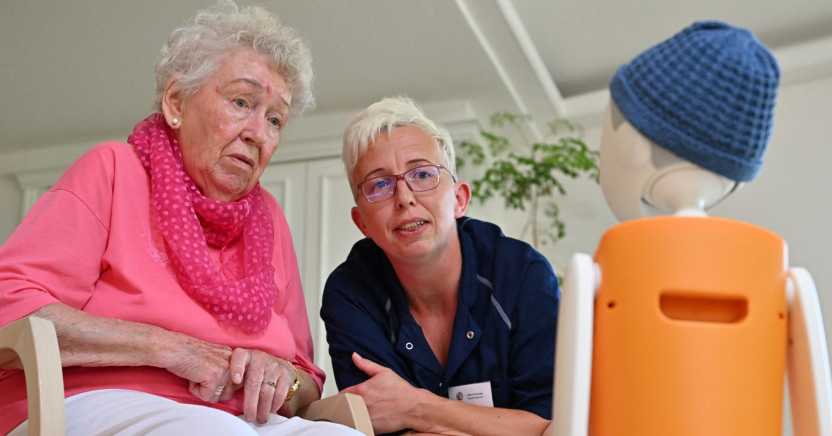 Tehnologia de ultimă generație ajută pacienții cu Alzheimer: roboți și inteligență artificială în spitalele din Franța