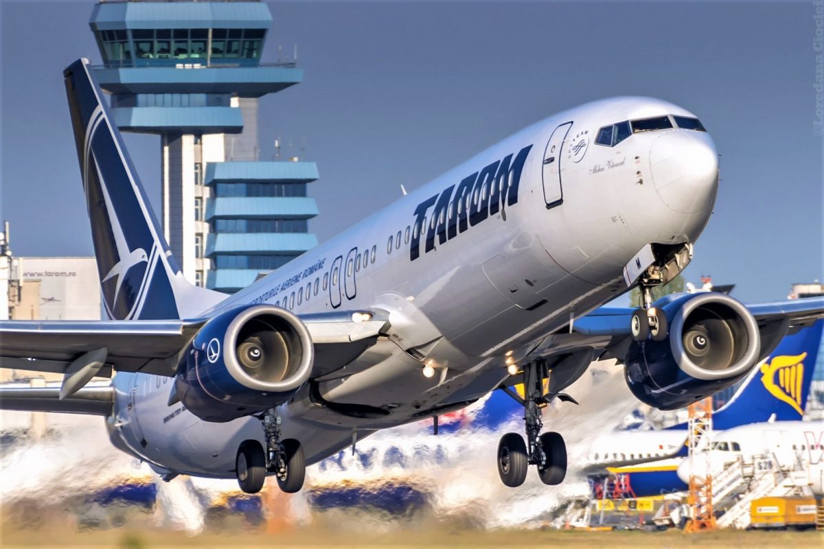 Guvernul Mureșan propune privatizarea companiei Tarom în cadrul noului program de guvernare