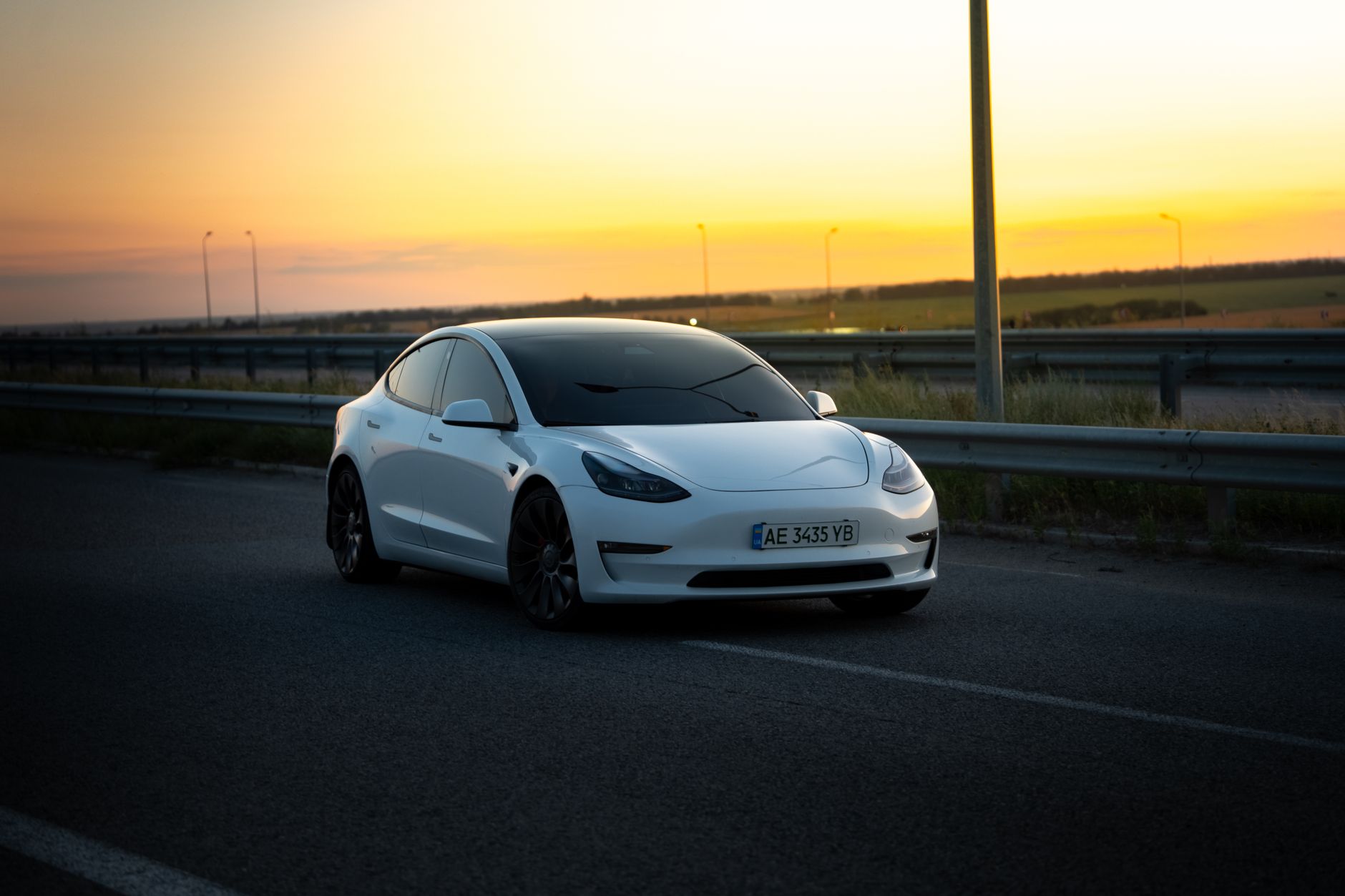 Geely E2 debutează în România: noul model electric chinezesc intră pe piață cu preț de la 21.990 euro