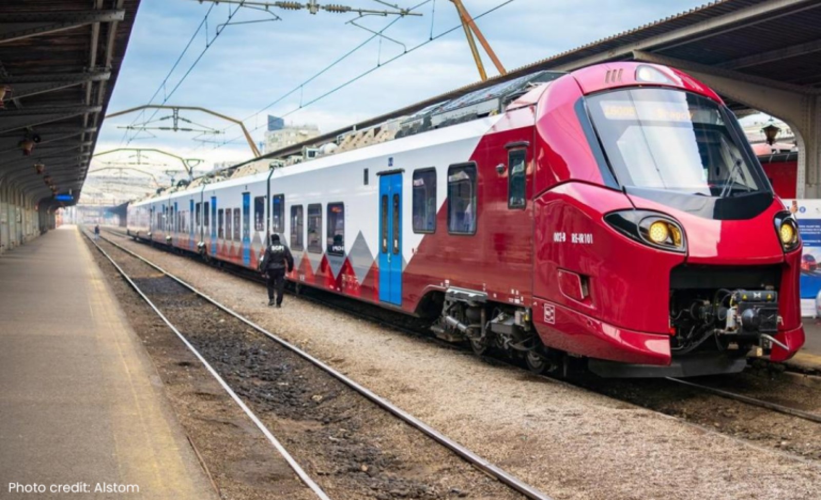 Noi reguli pentru reducerile studenților la tren: 90% sau 50% discount începând cu decembrie