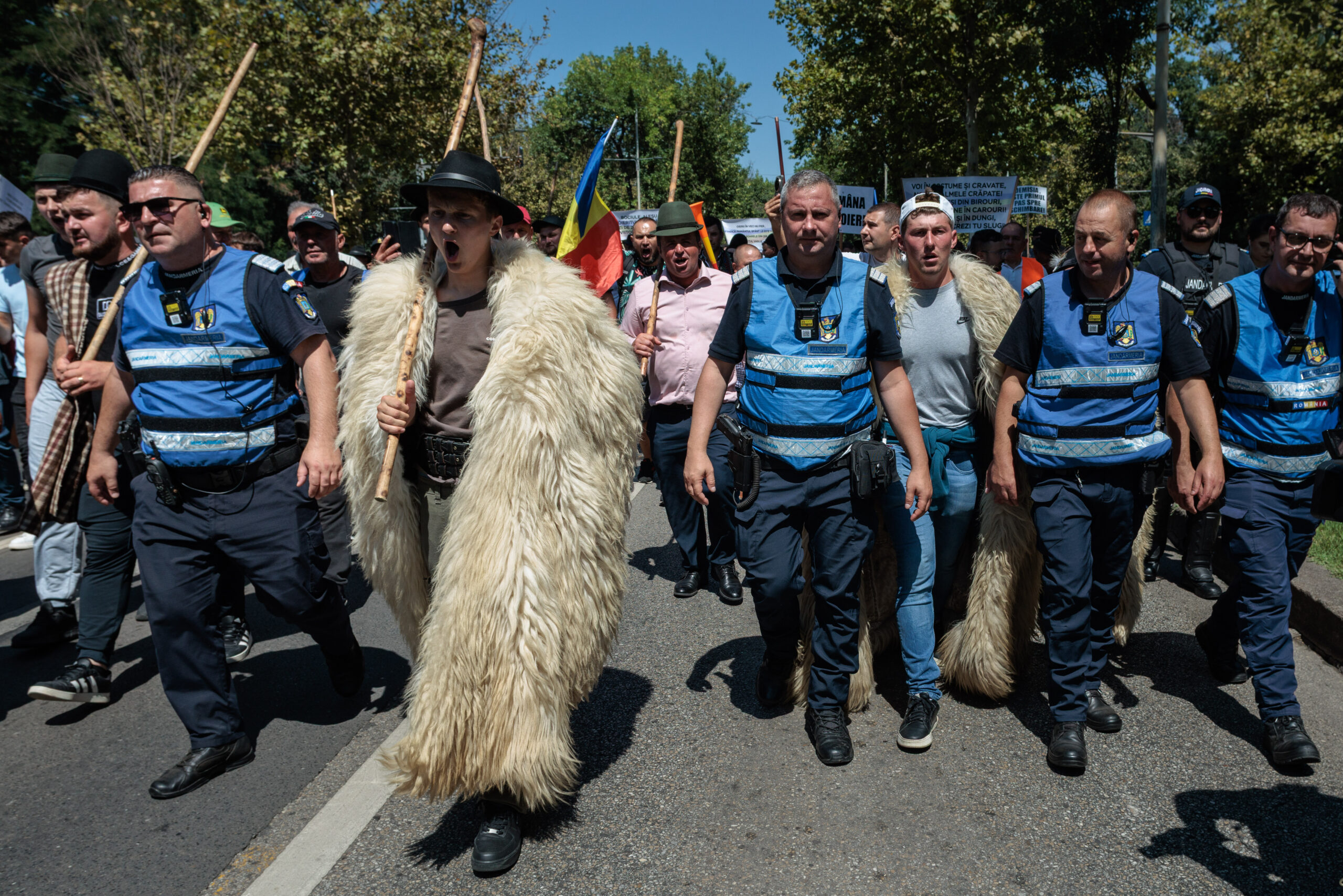 Protest masiv de 200.000 de fermieri în fața Guvernului. Jandarmii pot restricționa traficul în Piața Victoriei