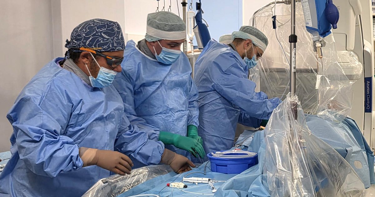 Intervenție cardiacă rară la Spitalul MedLife Polisano Sibiu: pacient cu inima poziționată în partea dreaptă