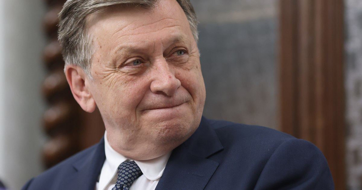 Crin Antonescu critică dur PNL în contextul votului pentru Guvernul Mureșan
