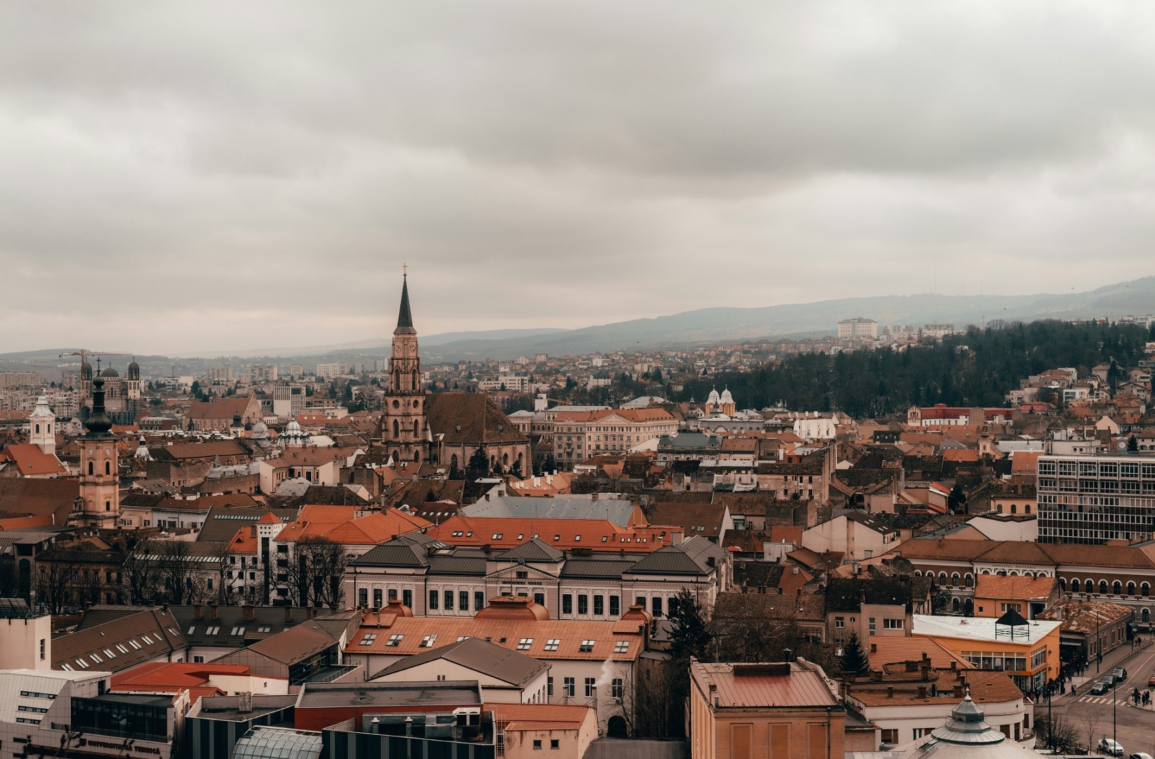 Cluj-Napoca deține cele mai scumpe apartamente din România, prețul median fiind de peste 3.200 de euro