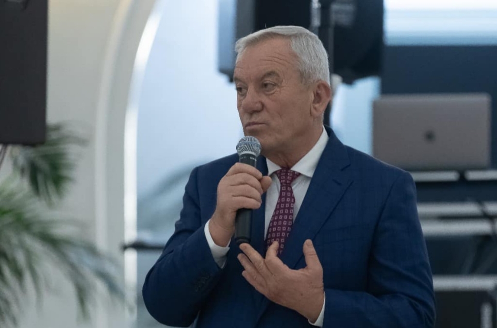 Constantin Toma solicită parlamentarilor PSD să voteze guvernul desemnat de Siegfried Mureșan