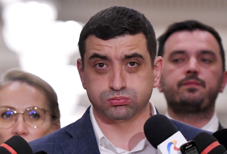 George Simion îl atacă dur pe Nicușor Dan: „Un nene care a încurcat toată România: bufonul ajuns împărat”
