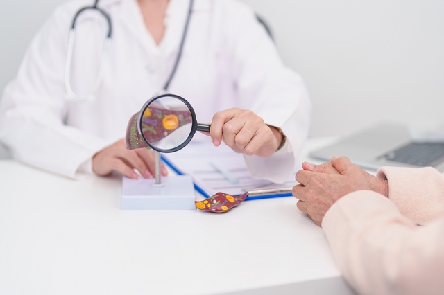 Focare de hepatită A în județul Brașov: 85 de cazuri raportate de la începutul anului școlar