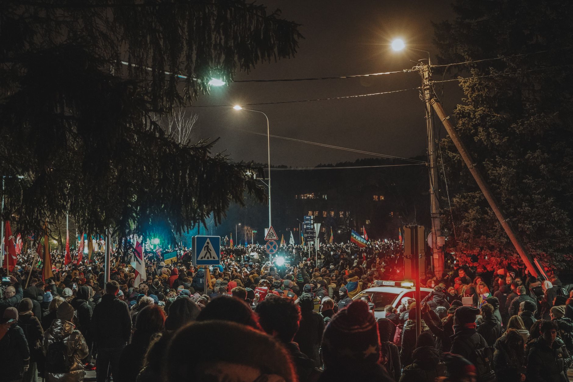 Nicușor Dan invită partidele la consultări pentru formarea Guvernului. Se discută și despre alegeri anticipate