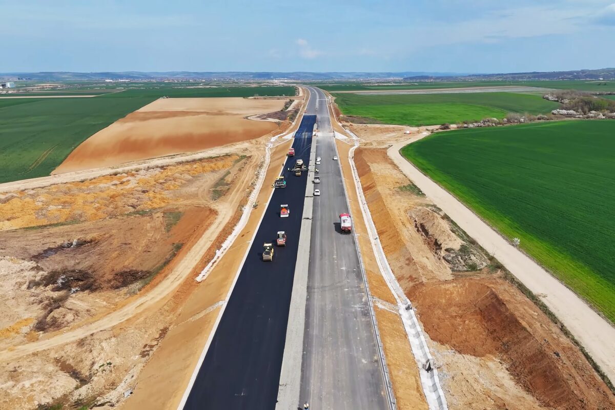 Tronsonul Suplacu de Barcău – Chiribiș din autostrada A3 va fi deschis la circulație pe 1 decembrie