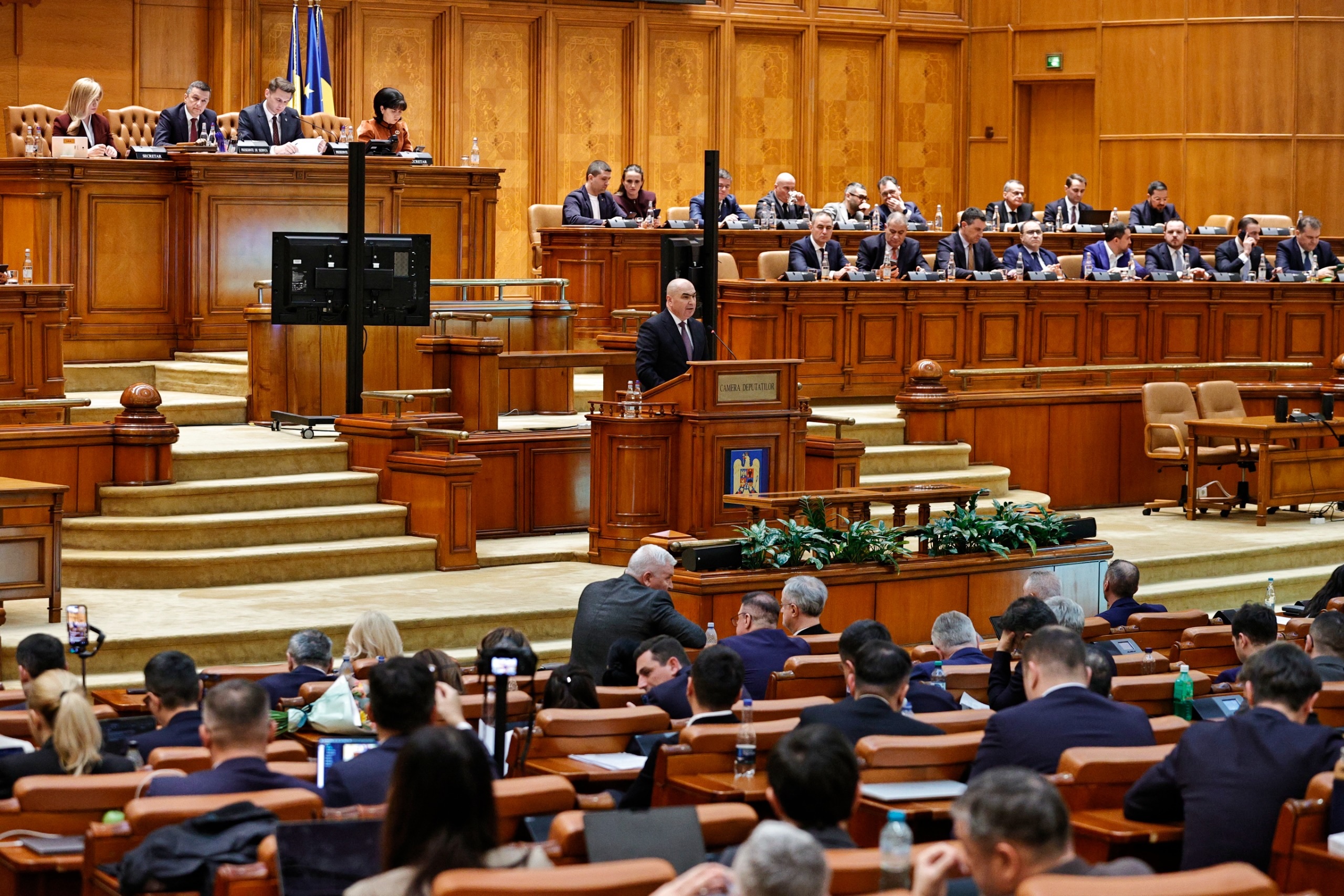 Cabinetul propus de Siegfried Mureșan a fost respins de Parlament. Nu s-au obținut voturile necesare pentru învestire