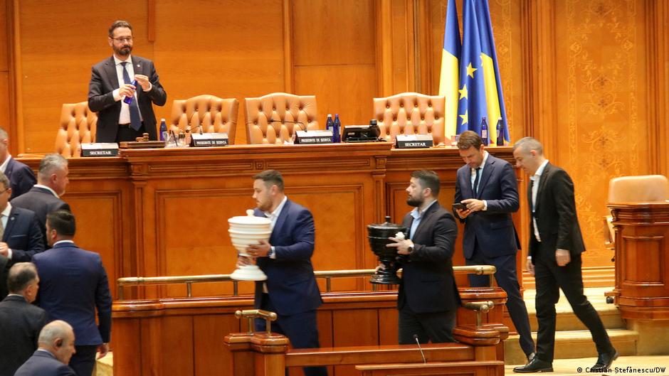 Criza politică de la București: riscuri economice majore și amenințări la adresa siguranței naționale