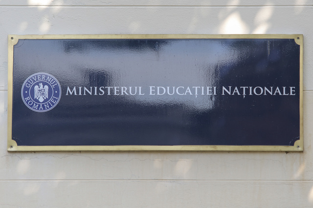 Ministerul Educației lansează 500 de burse de cercetare postdoctorale pentru tinerii doctori