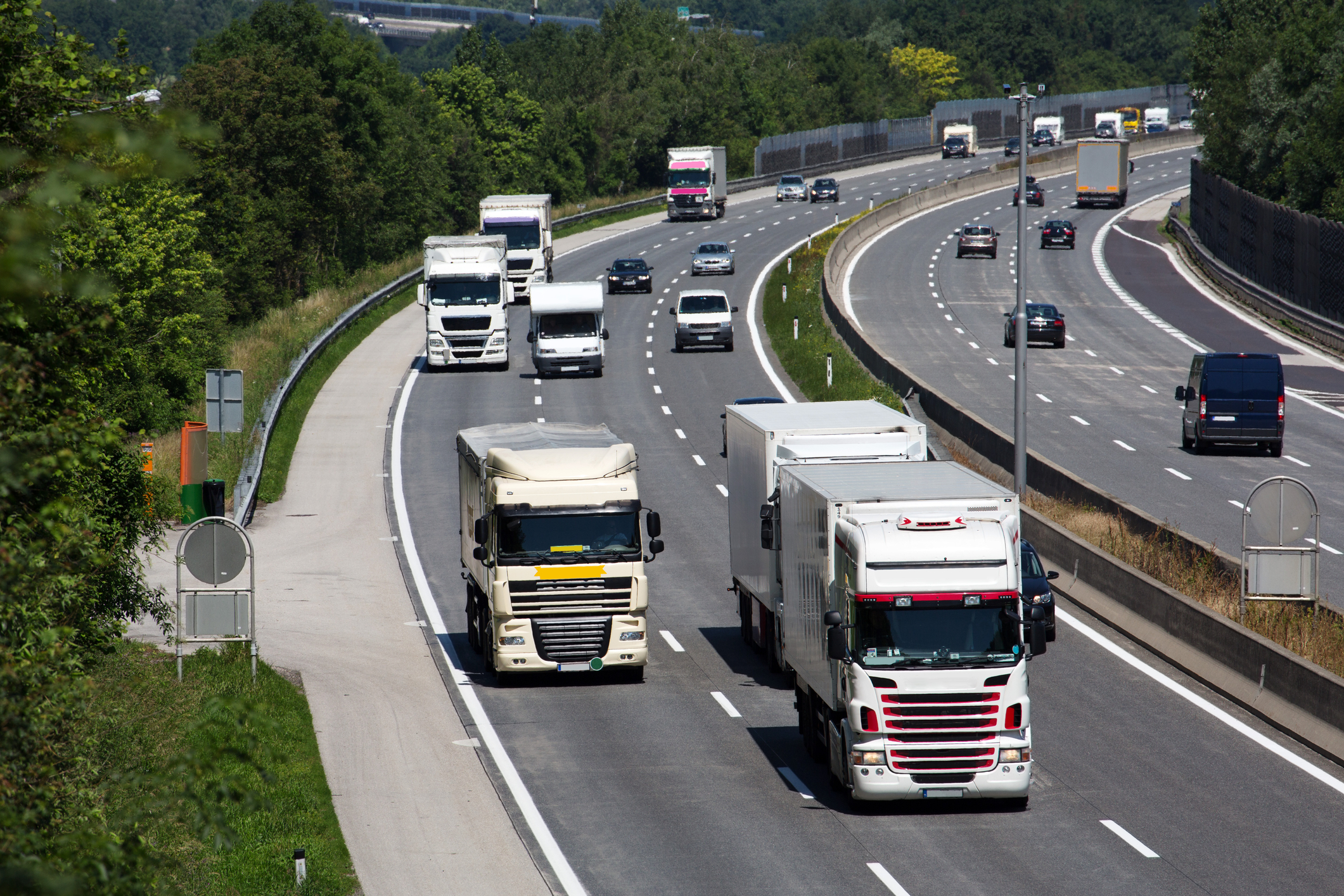 Controverse privind noul sistem de taxare TollRo: CNAIR avertizează utilizatorii, transportatorii cer amânarea