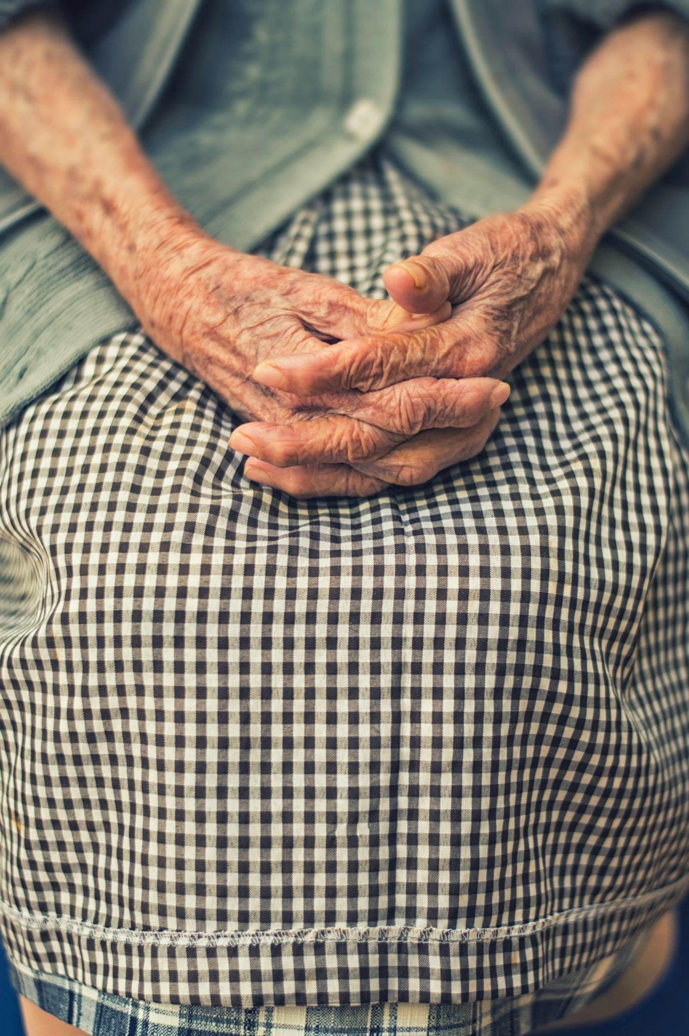 Datele INS: Peste 3,9 milioane de persoane de peste 65 de ani trăiesc în România