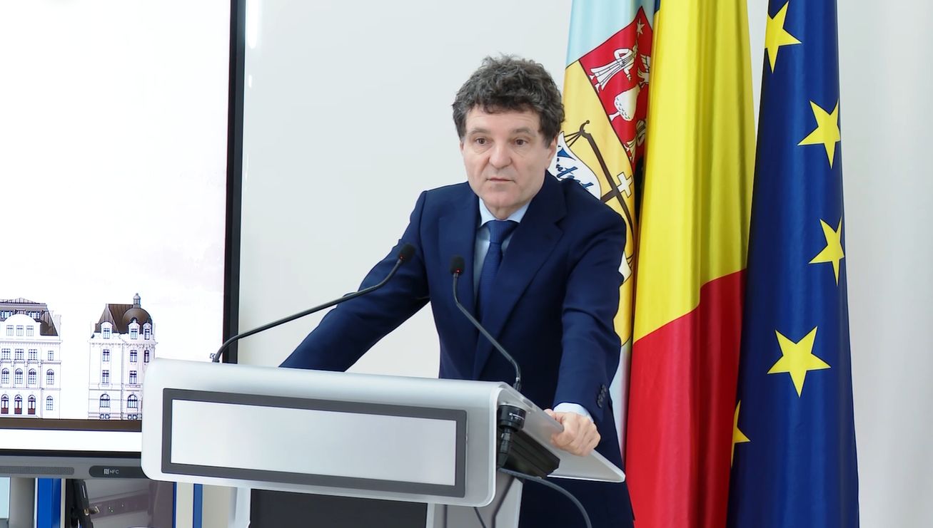 Nicușor Dan avertizează mediul academic: trebuie să fie prezenți pe TikTok pentru a evita realitățile paralele