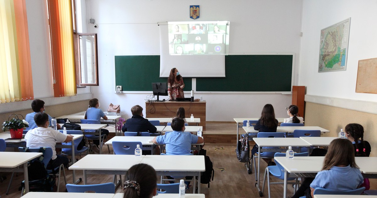 Regulamentul pentru anul școlar 2026-2027: Când scade nota la purtare din cauza absențelor