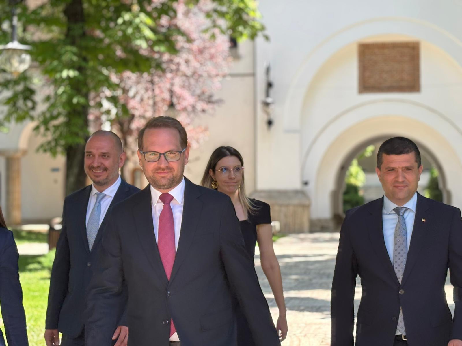 Dominic Fritz: USR nu va vota un guvern care servește drept paravan pentru PSD