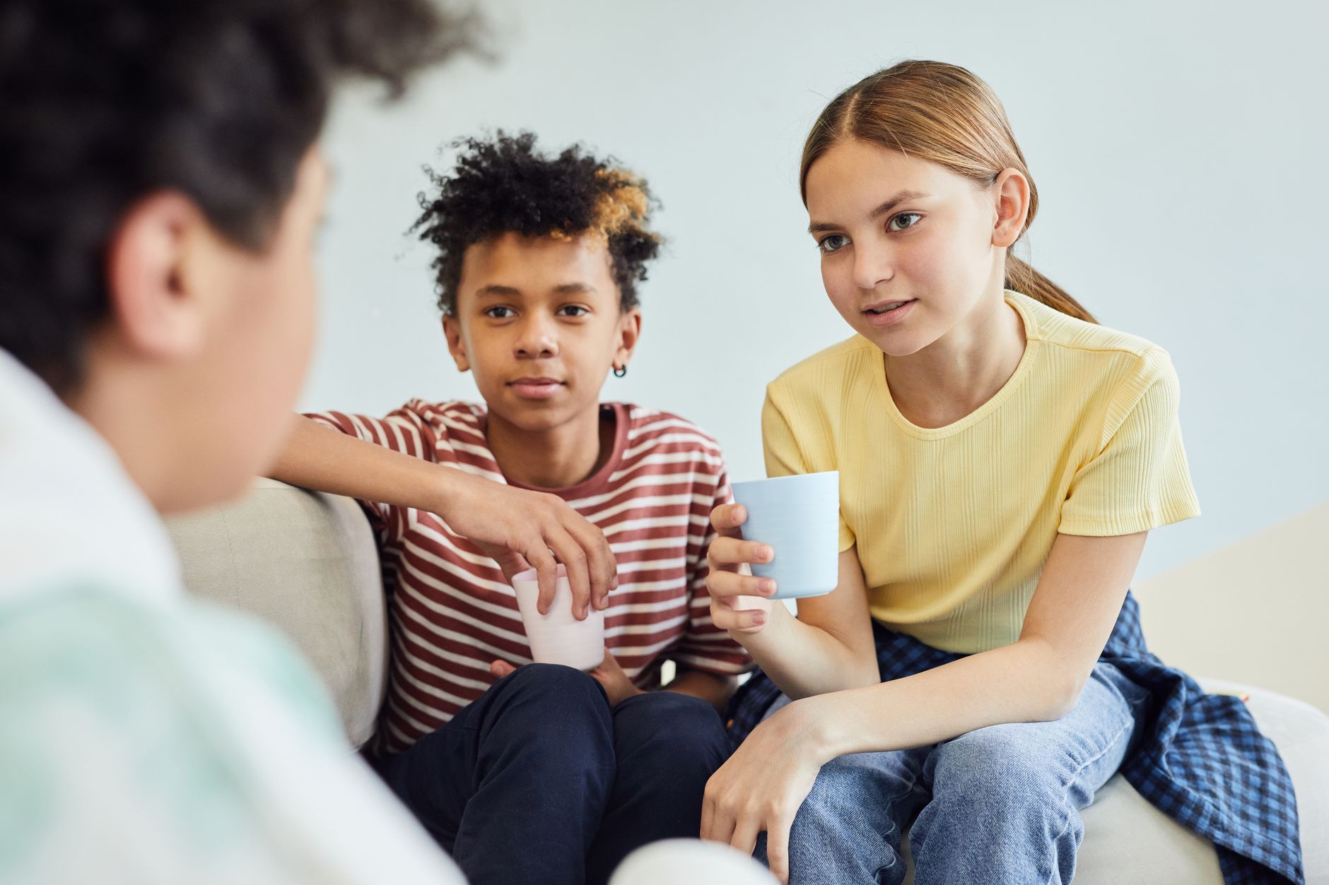 Mirabela Grădinaru: Prevenția adicțiilor la adolescenți începe prin dialog, nu prin interdicții